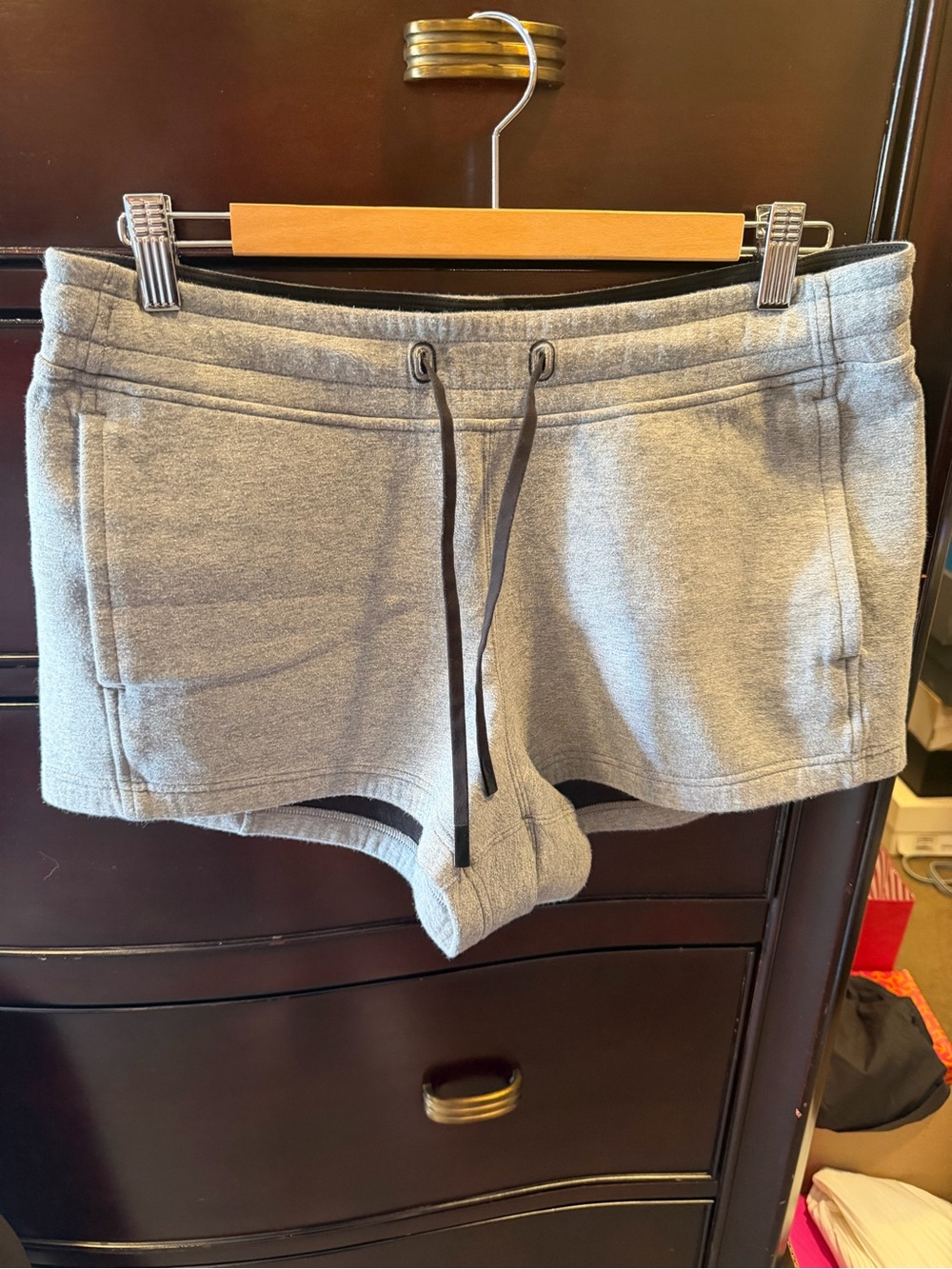 Lululemon Drawstring Women’s Shorts — Light Gray. Size 10